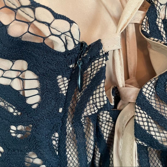 TOBI BLACK LACE DRESS - Picture 2 of 7